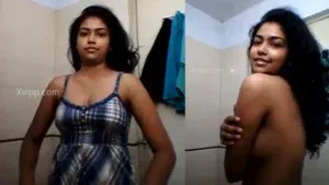 Indian Collage Girl Showing Boobs MMS